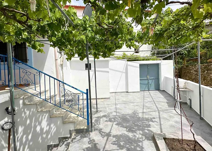 Kalderimi View House *